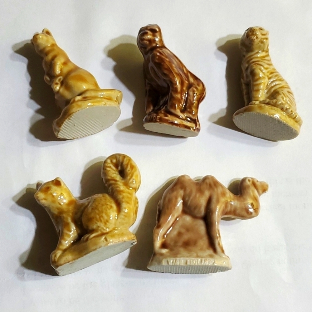 Wade England Miniture Figurines